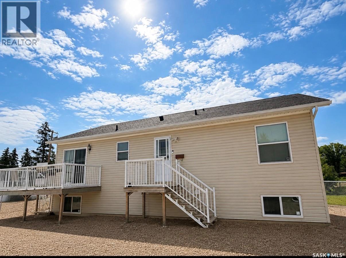 210 4th STREET E - Image 9