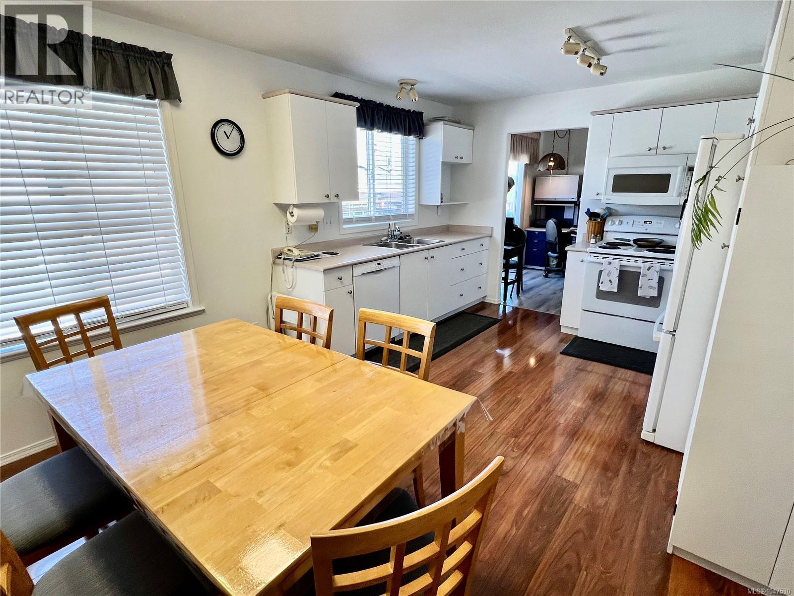 82 Wolf Lane, View Royal