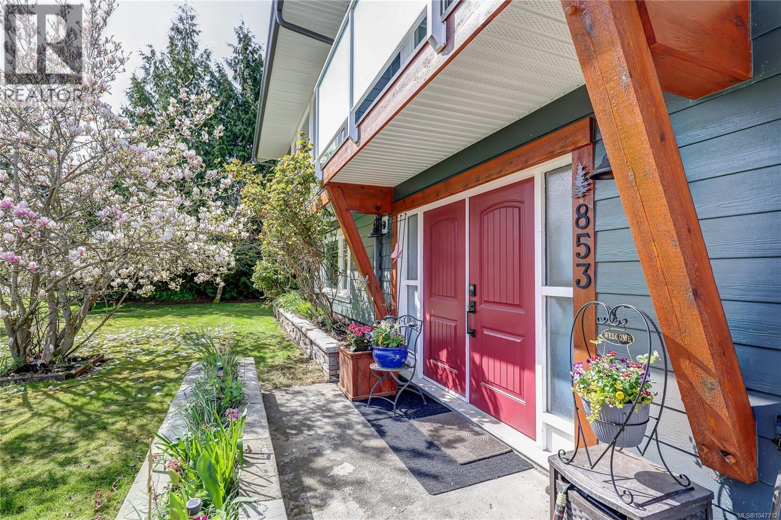853 Glenhale Cres, Parksville