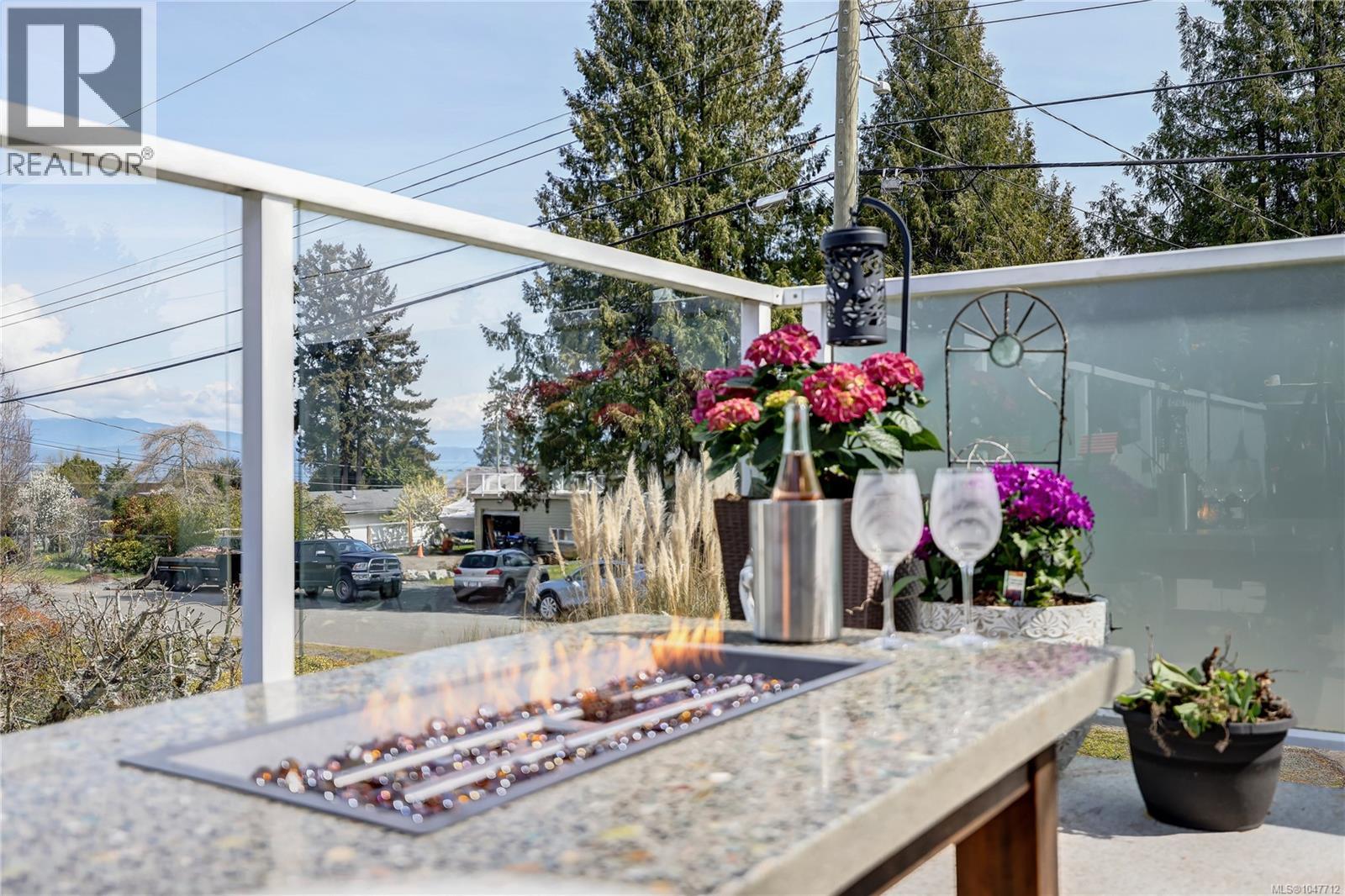 853 Glenhale Cres, Parksville