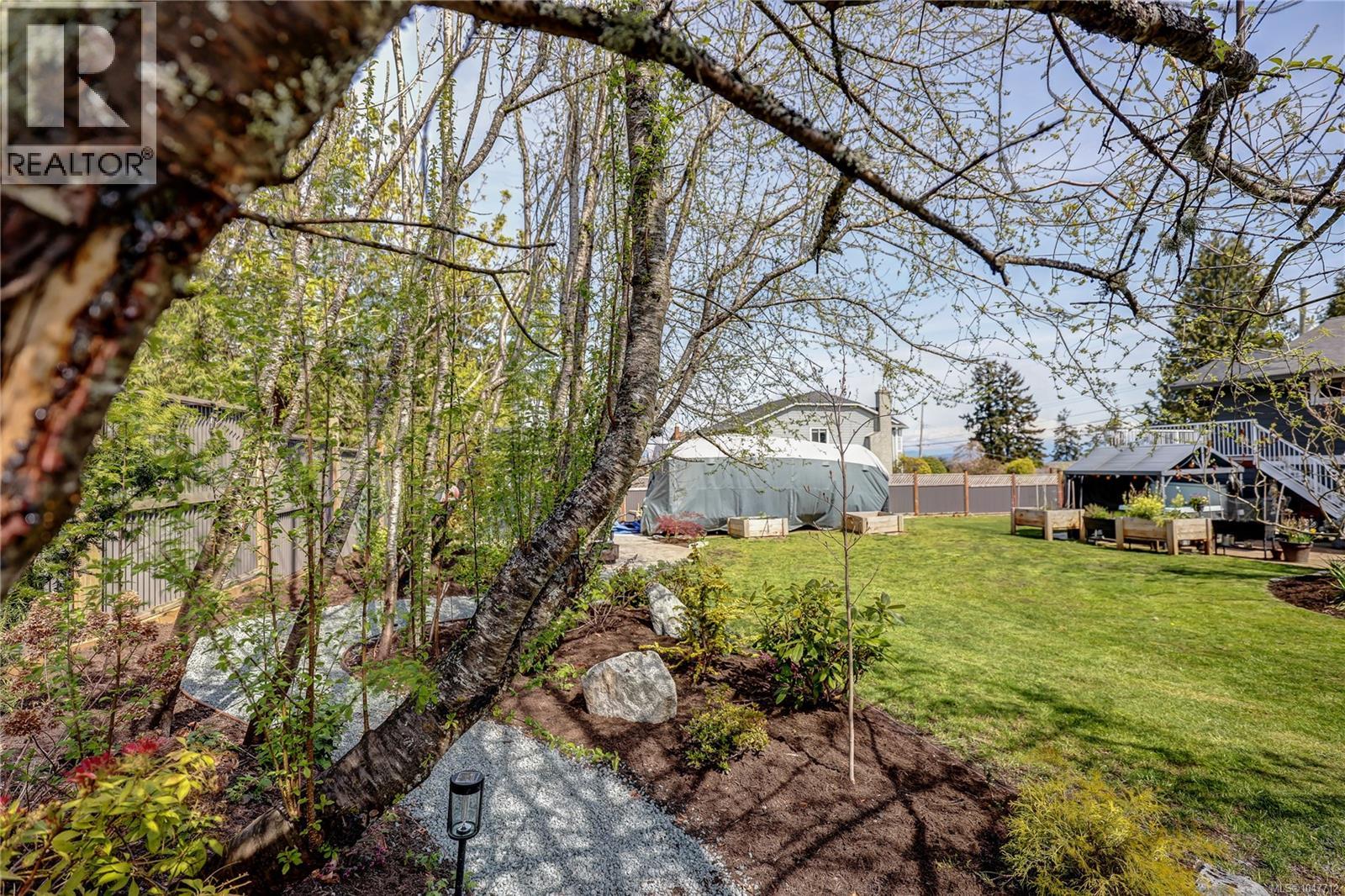 853 Glenhale Cres, Parksville