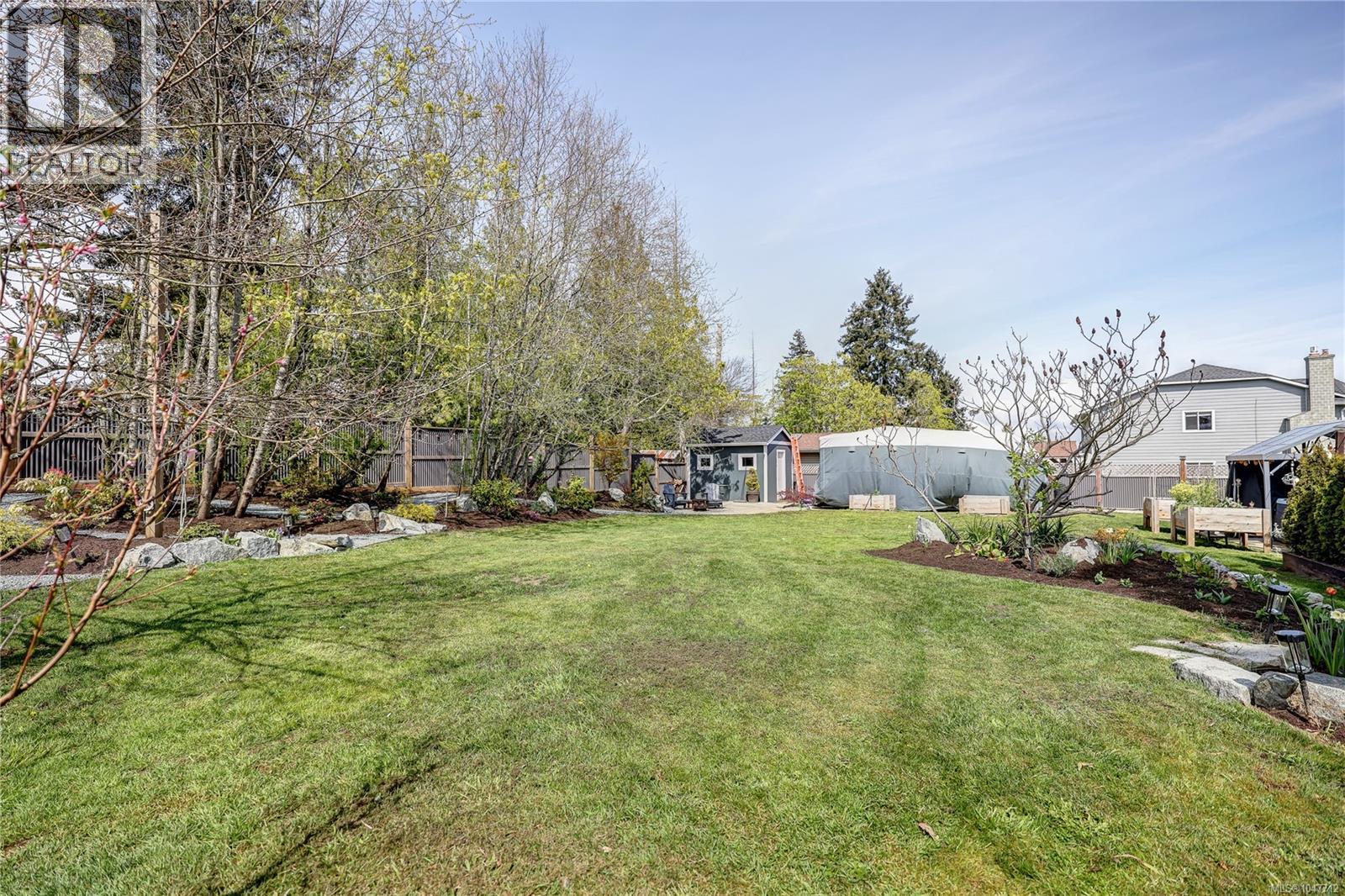 853 Glenhale Cres, Parksville