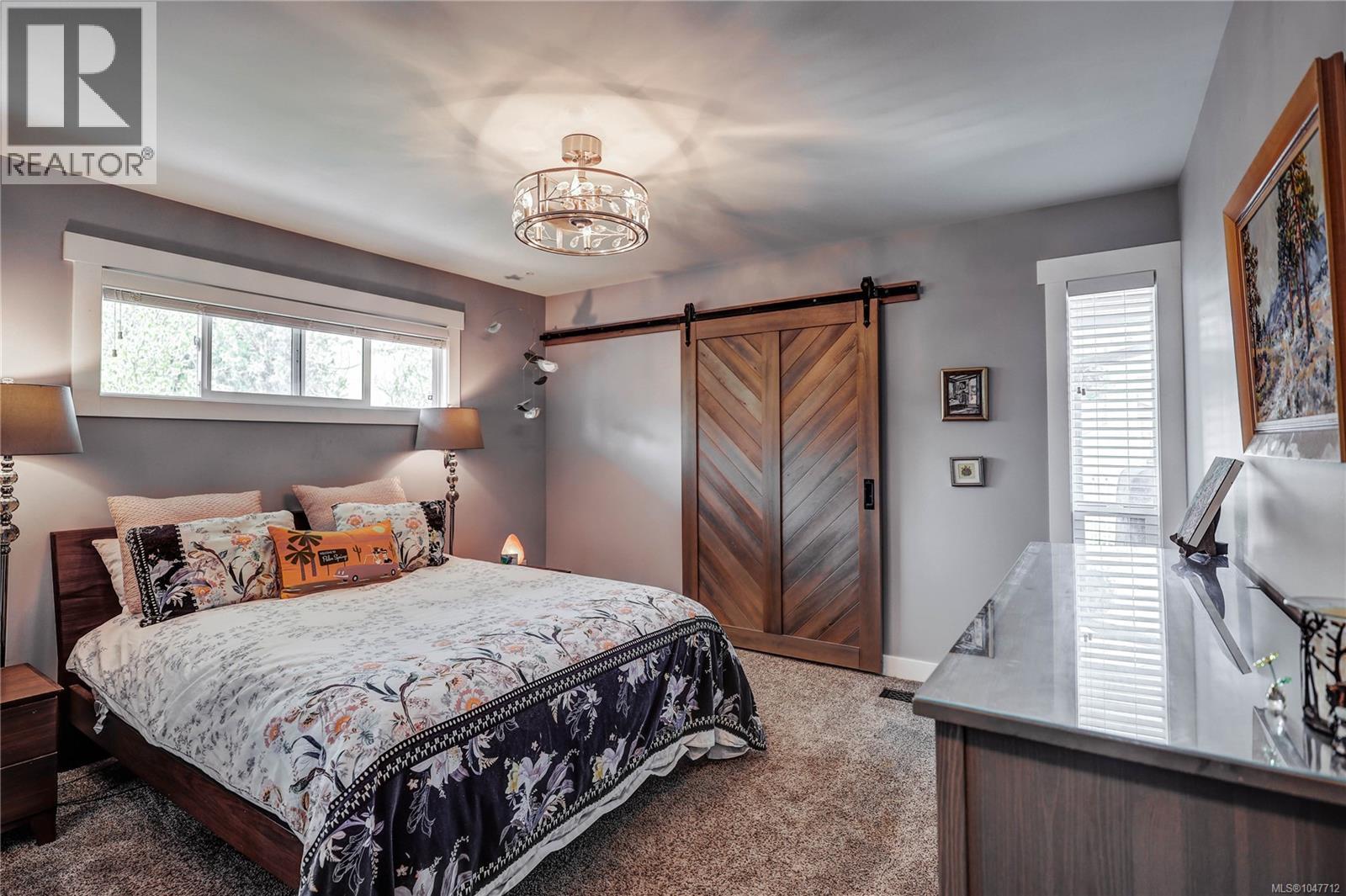 853 Glenhale Cres, Parksville