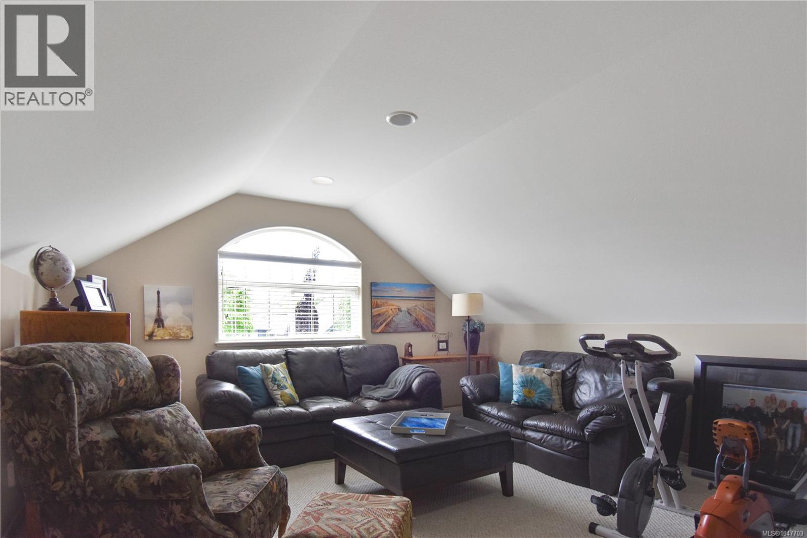 156 Maryland Rd, Campbell River