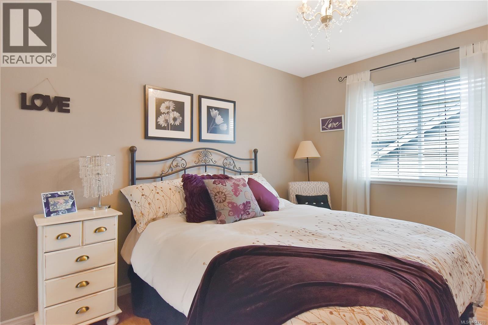 156 Maryland Rd, Campbell River