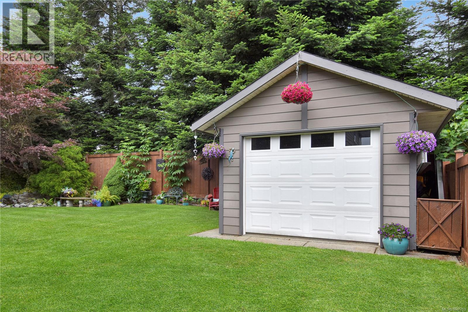 156 Maryland Rd, Campbell River