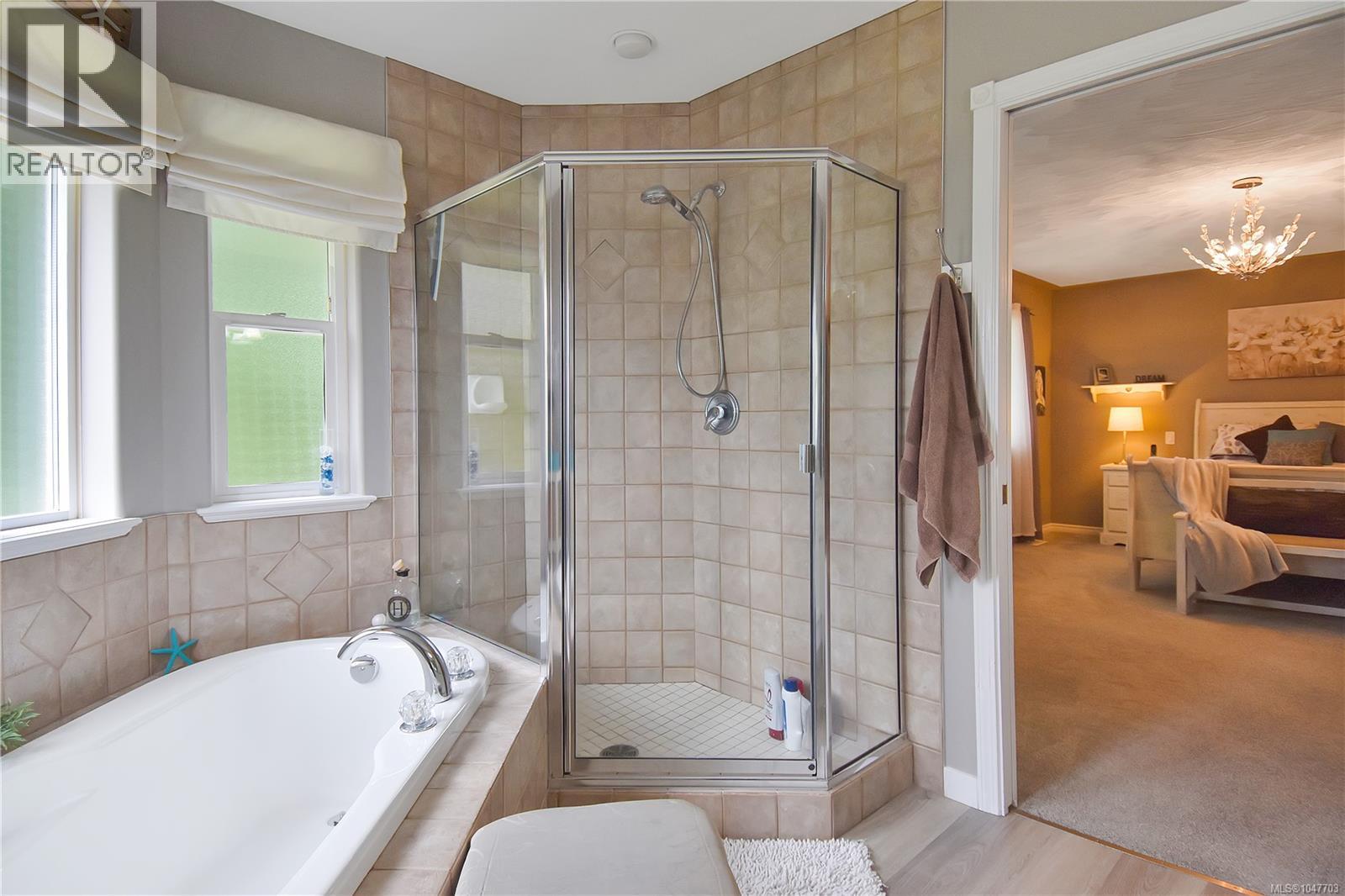 156 Maryland Rd, Campbell River