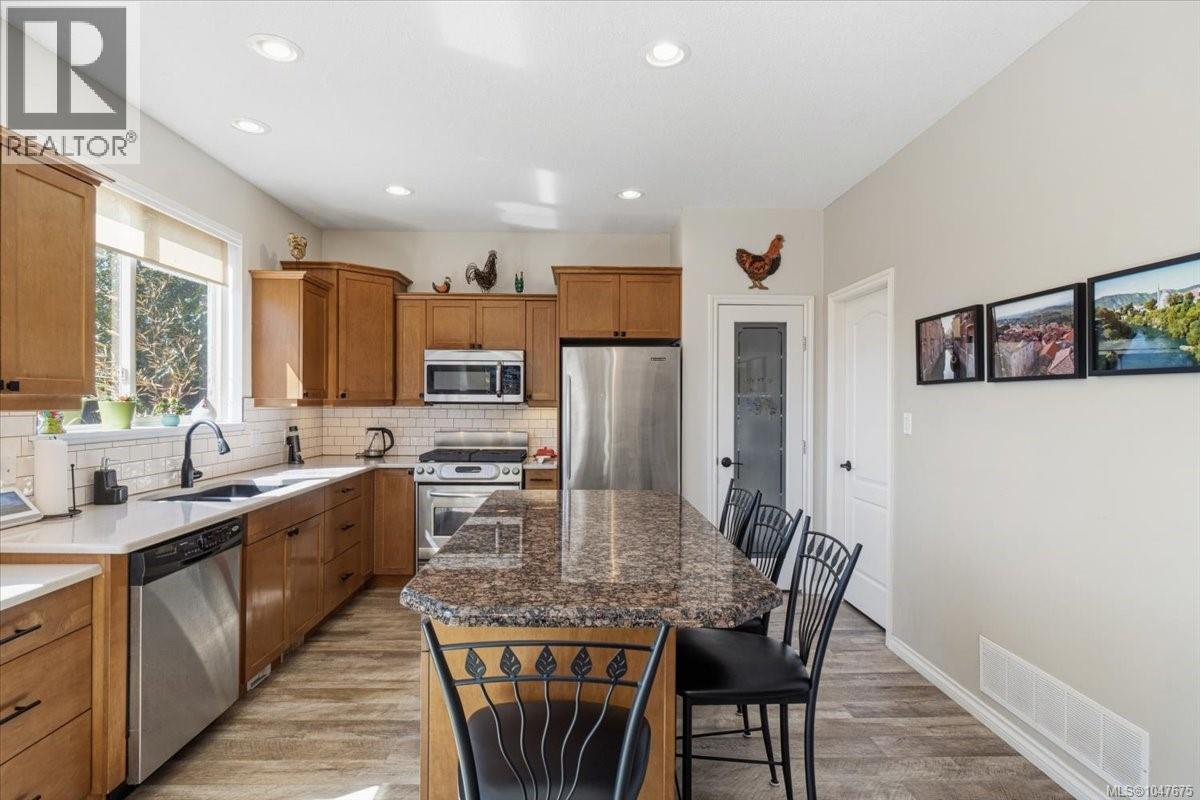 6191 Garside Rd, Nanaimo