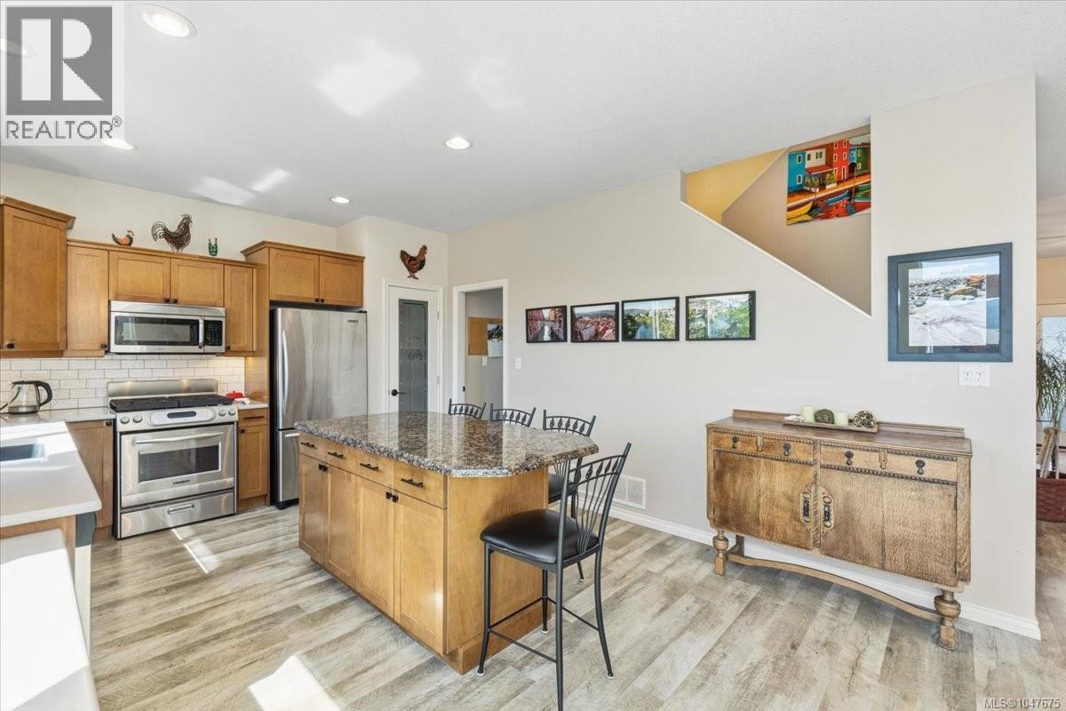 6191 Garside Rd, Nanaimo
