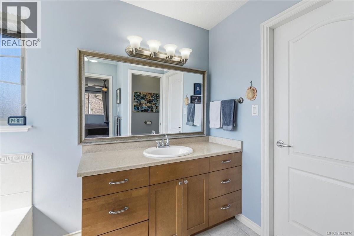 6191 Garside Rd, Nanaimo
