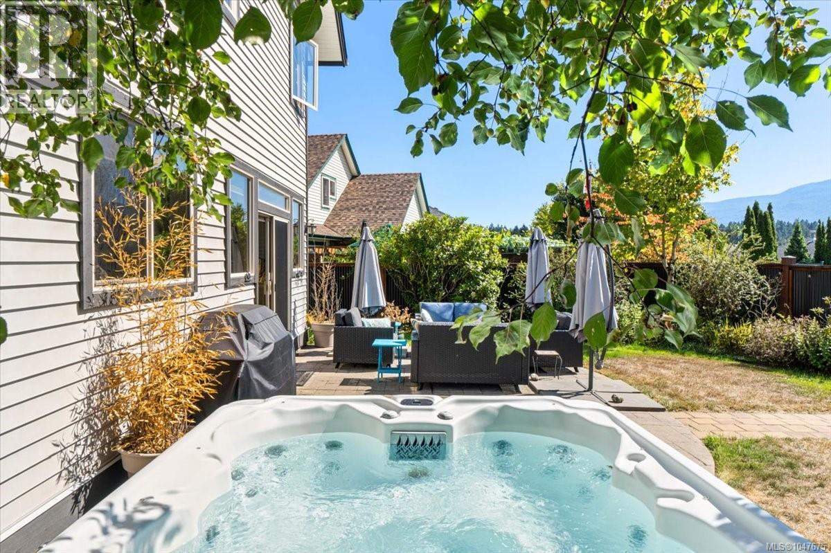 6191 Garside Rd, Nanaimo
