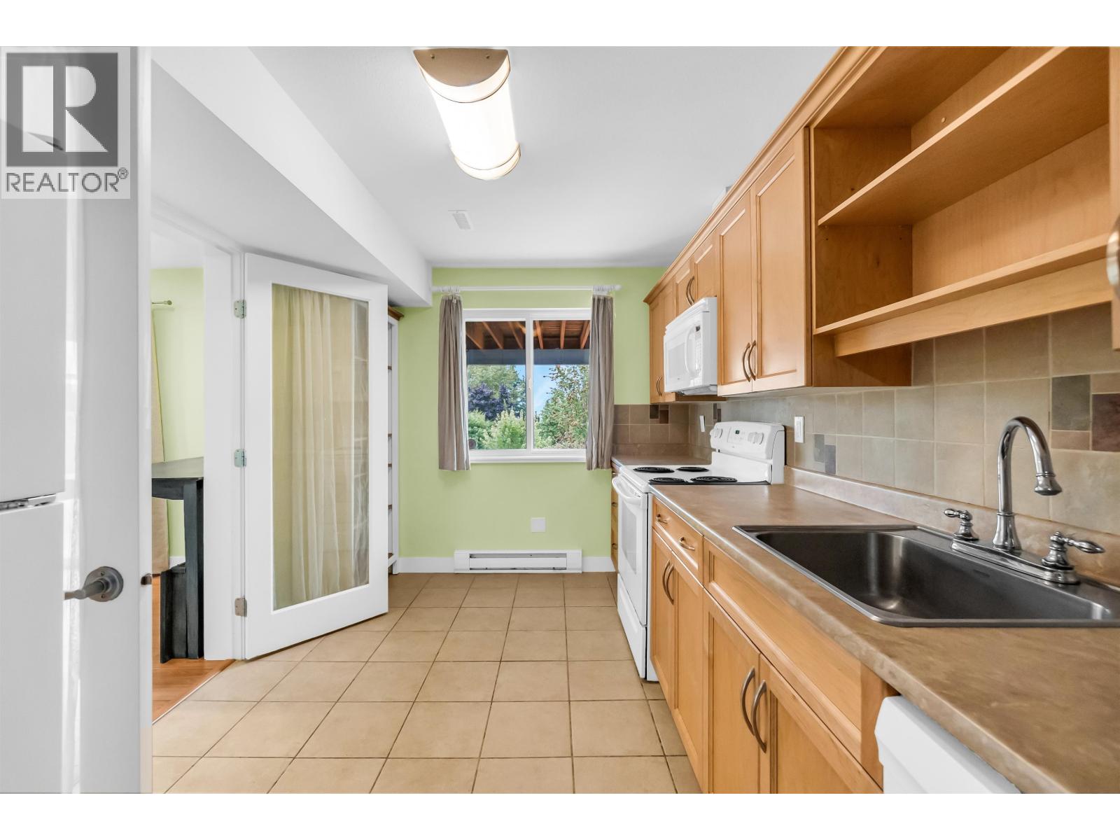 118 FERNWAY DRIVE, Port Moody