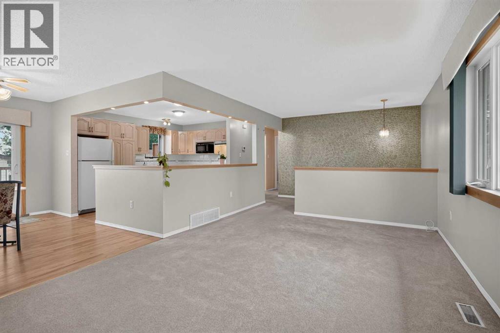 152 Maddock Way NE - 2