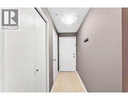 5208A, 604 8 Street SW - photo 4