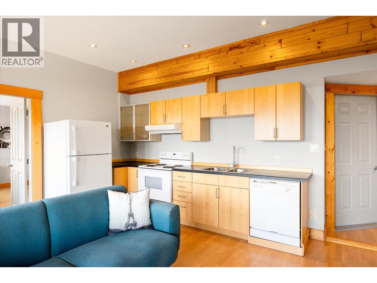 1469 Vancouver Road - 44