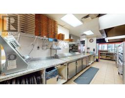 558 Bloor St Street, Toronto, ON M6G1K1 Photo 28