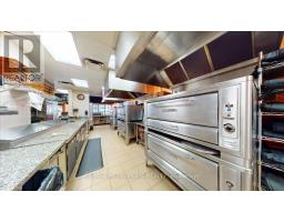 558 Bloor St Street, Toronto, ON M6G1K1 Photo 29