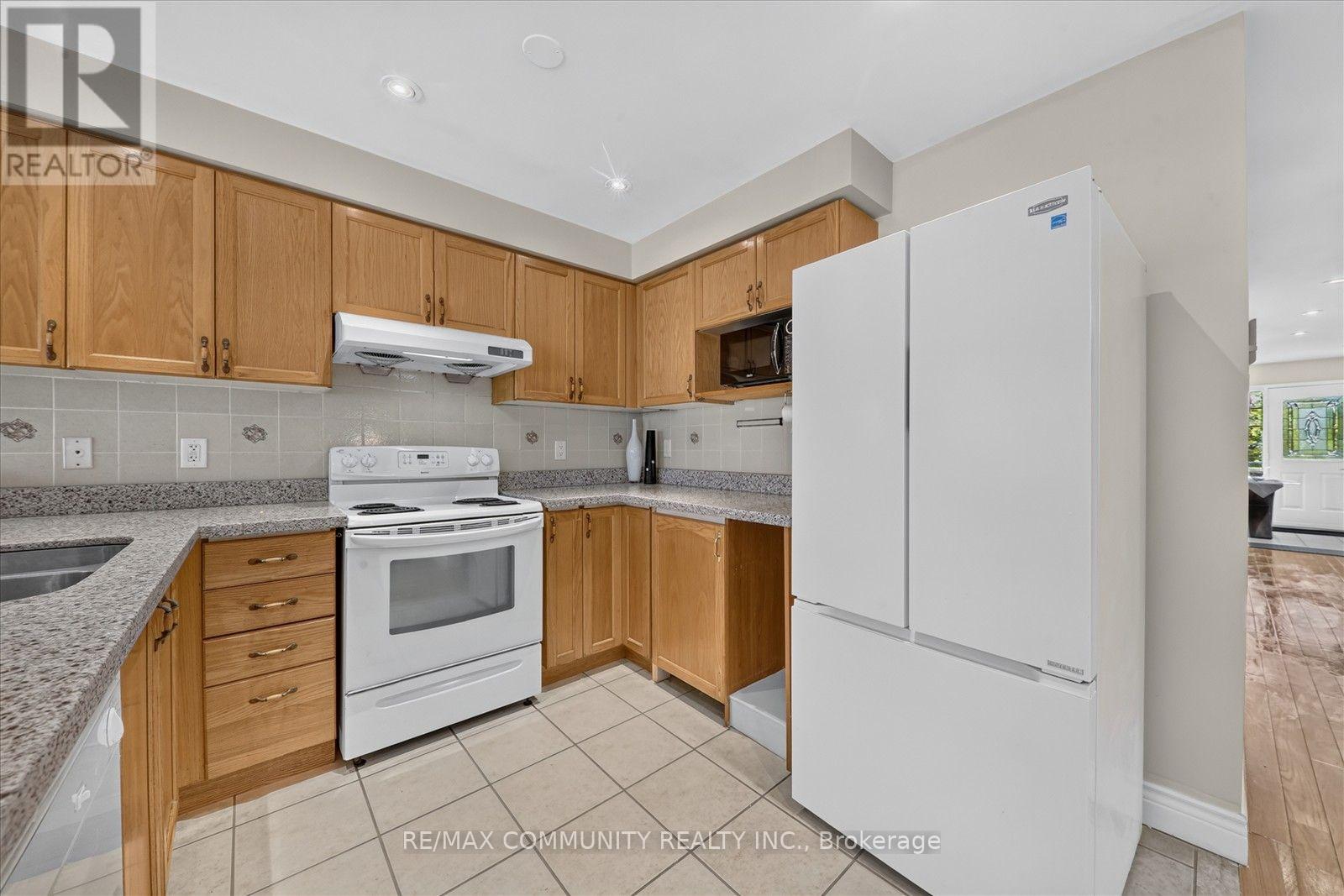82 BURGESS CRESCENT - 15