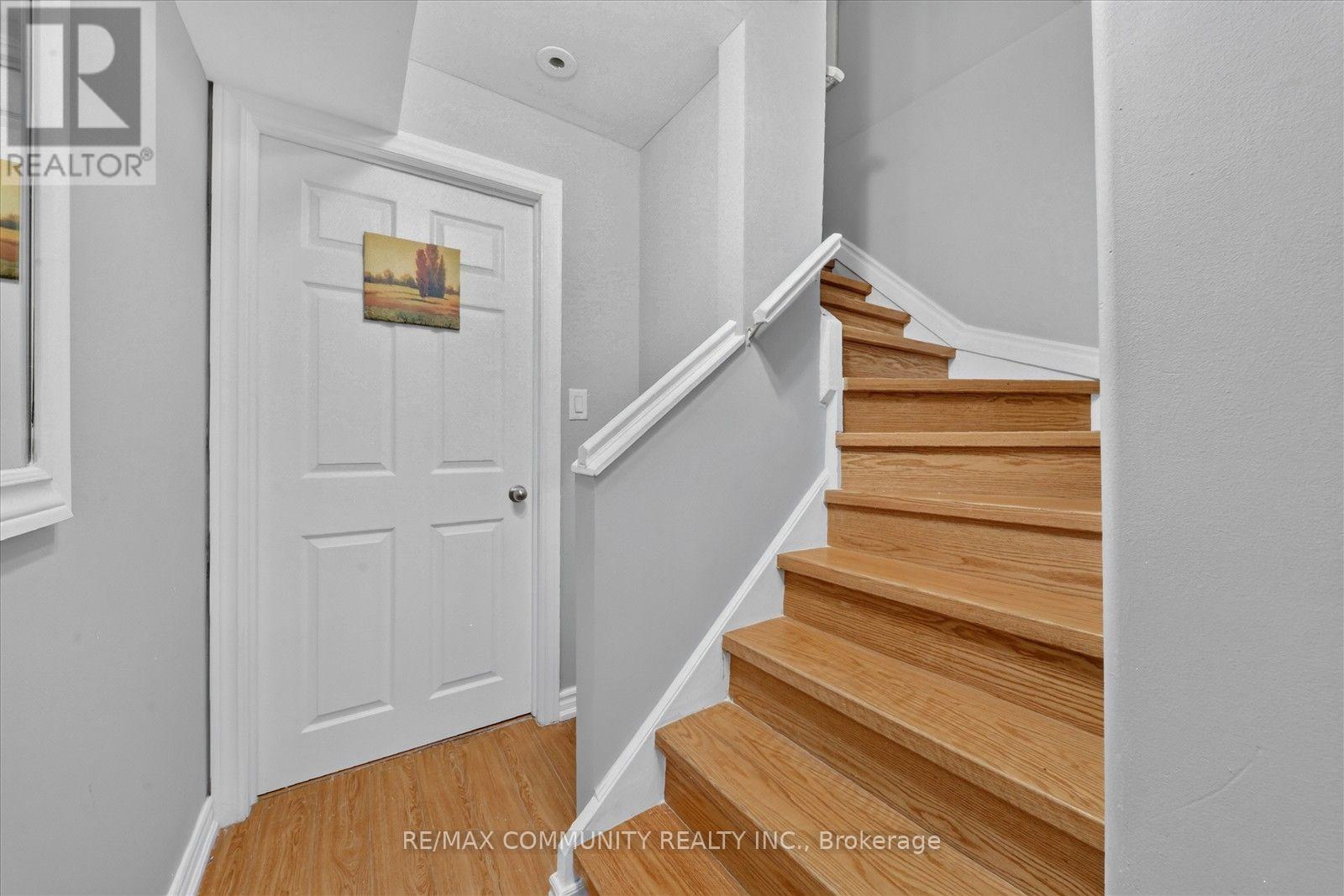 82 BURGESS CRESCENT - 31