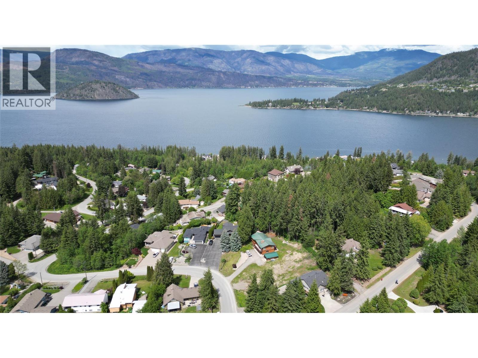  2902 Cedar Drive, Blind Bay