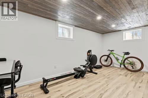 1373 ORCHARD Avenue - Image 29