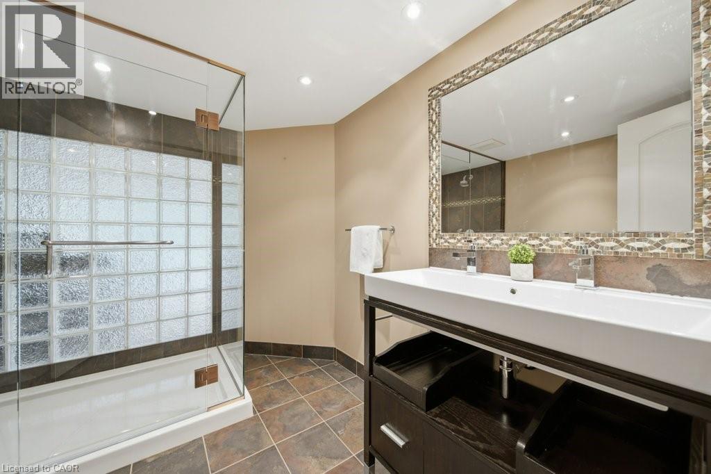 2229 HERRGOTT Road - Image 32