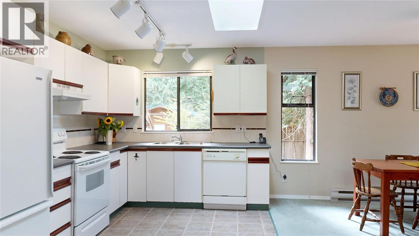 920 Carmen Cres - Image 7