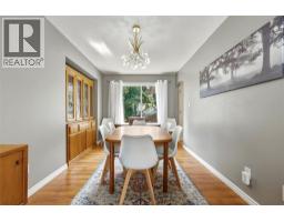 Kitchen - 2228 Linea Crescent, Lumby, BC V0E2G0 Photo 8