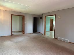 89070 16 Highway, Neepawa, MB R0J1H0 Photo 16