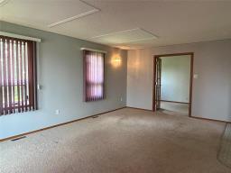 89070 16 Highway, Neepawa, MB R0J1H0 Photo 17
