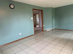 89070 16 Highway, Neepawa, MB R0J1H0 Photo 7