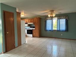 89070 16 Highway, Neepawa, MB R0J1H0 Photo 9