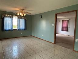 89070 16 Highway, Neepawa, MB R0J1H0 Photo 10