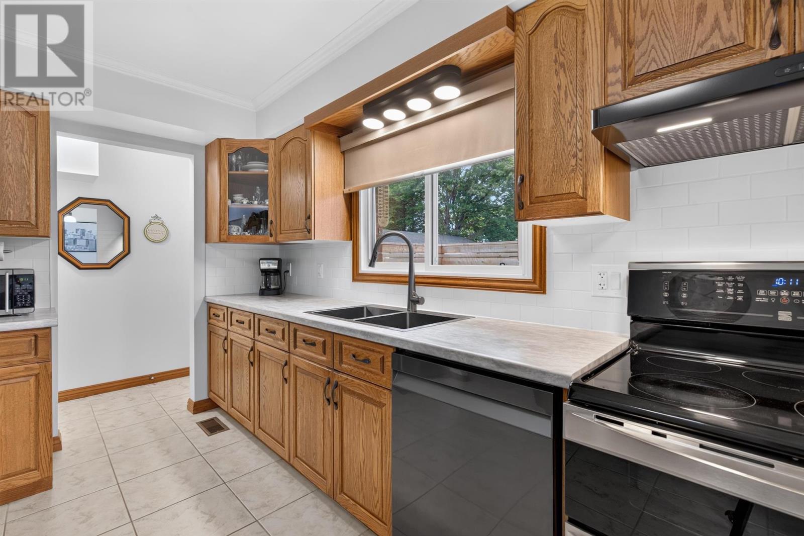 94 Laronde AVE - 14