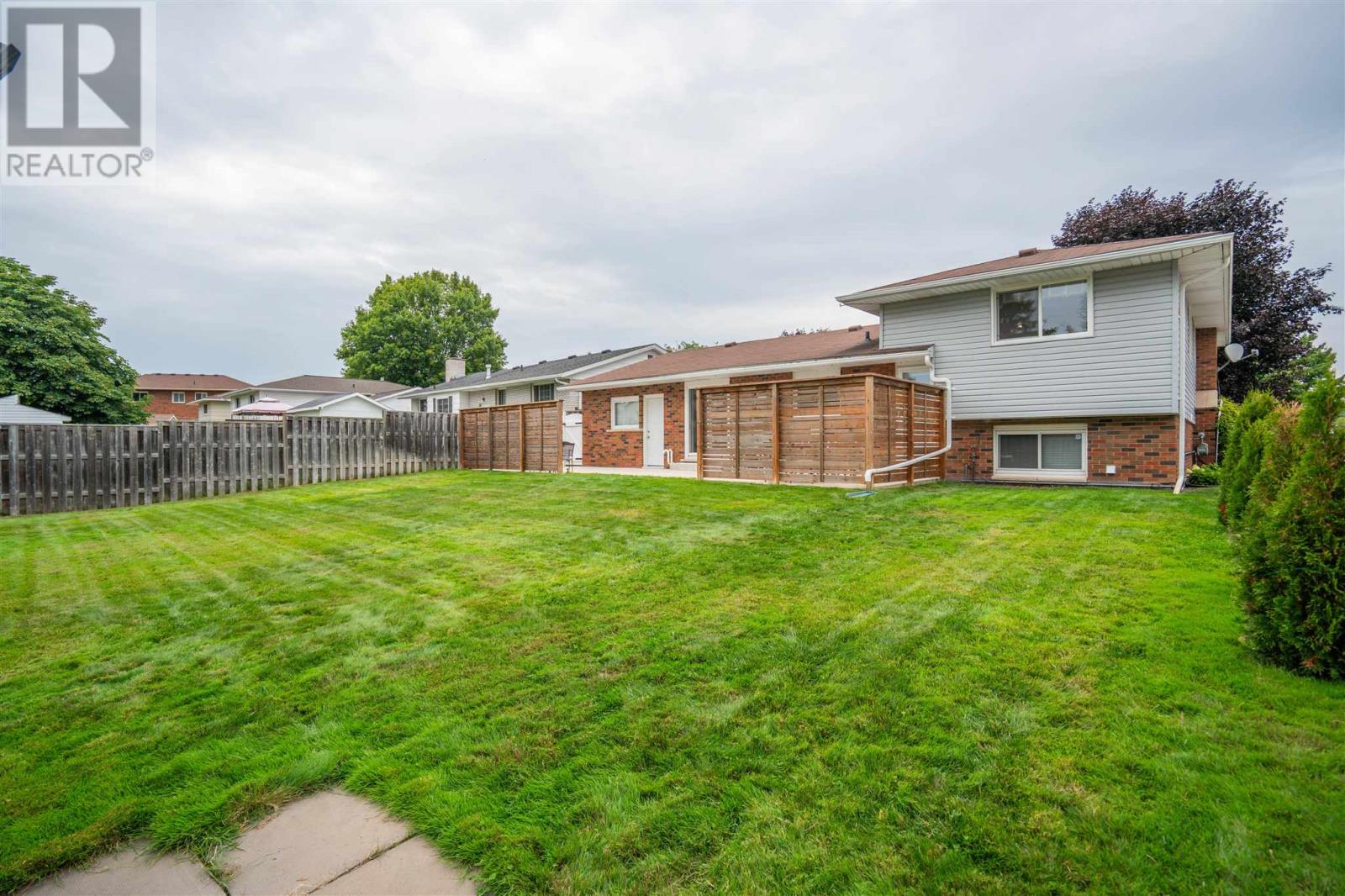 94 Laronde AVE - 42