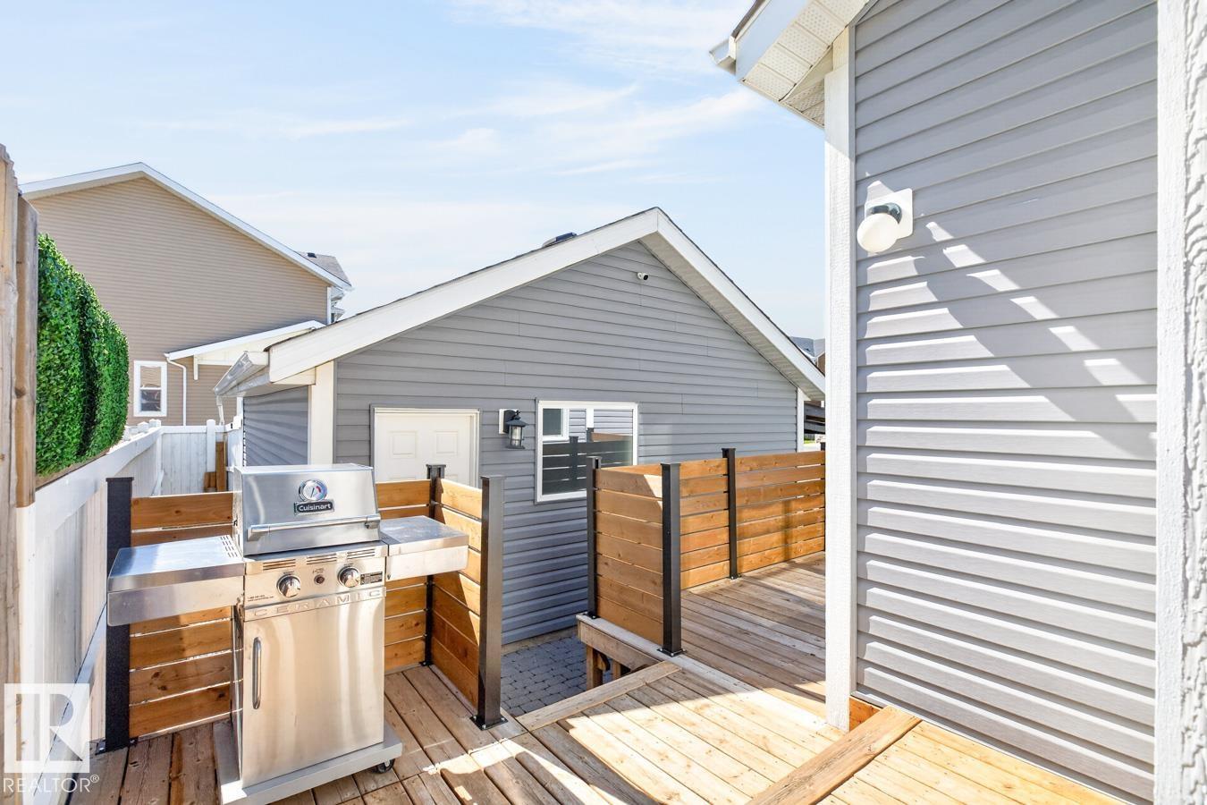 424 SIMMONDS WY - 33