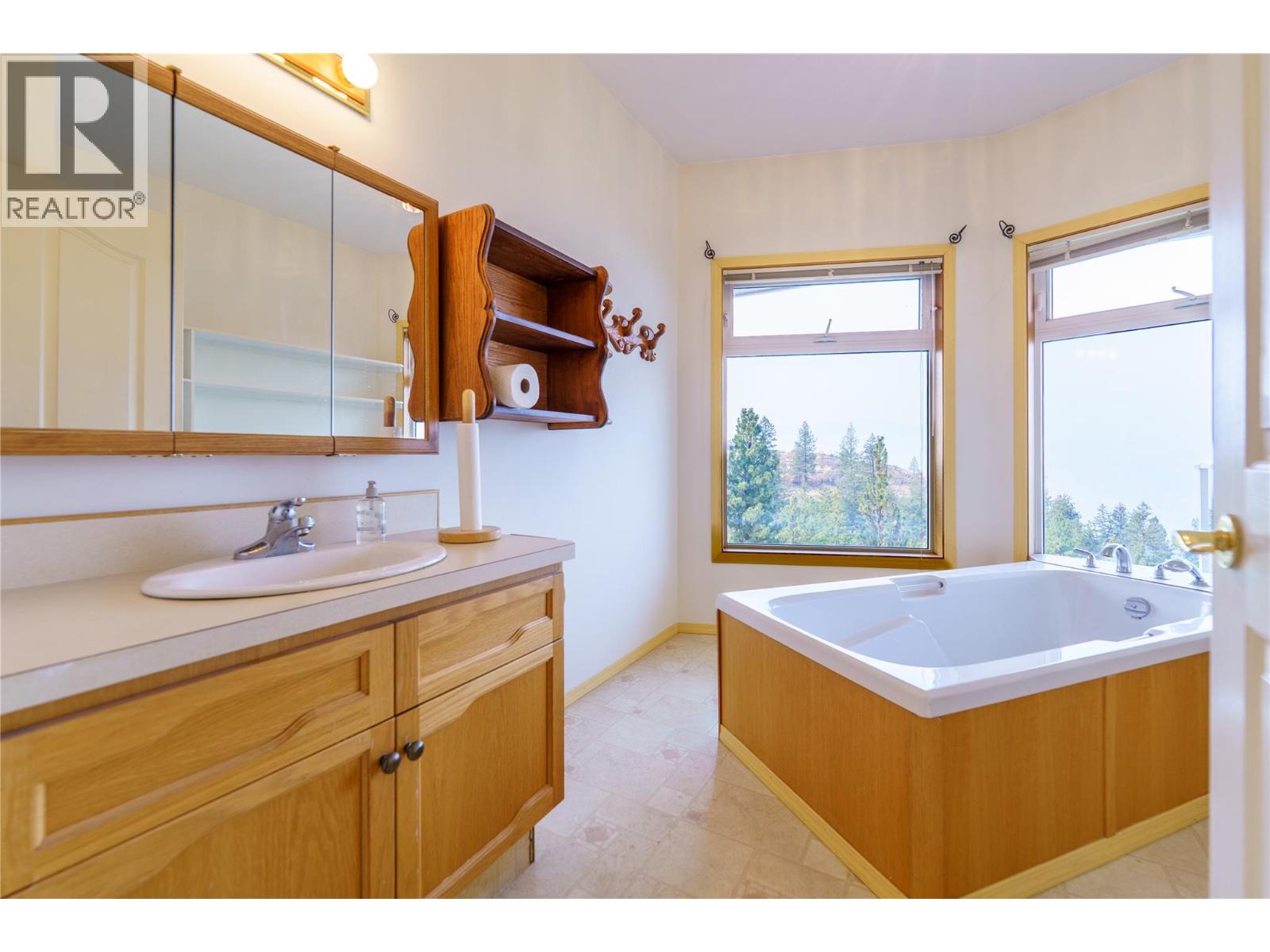 437 Matheson Road, Okanagan Falls