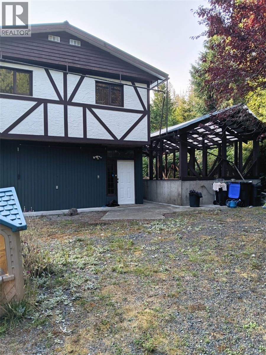 5154 Island Hwy W - 16