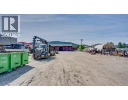 1453 Dyffryn Road, Lumby, BC V0E2G0 Photo 37