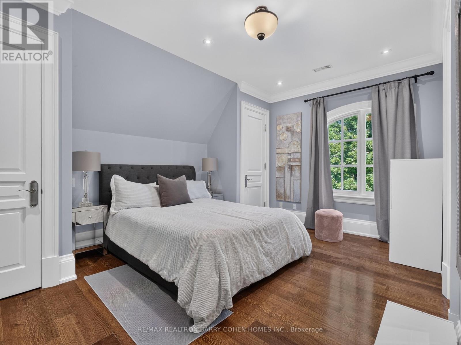 21 DON RIDGE DRIVE - 33