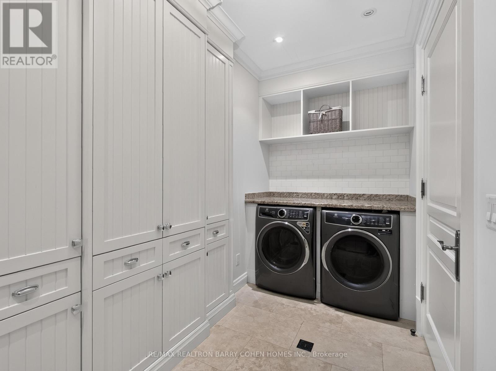 21 DON RIDGE DRIVE - 43