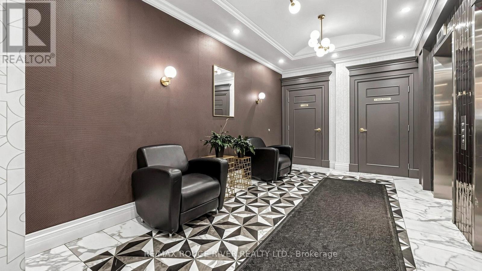 #1003 28 BYNG AVENUE - 33