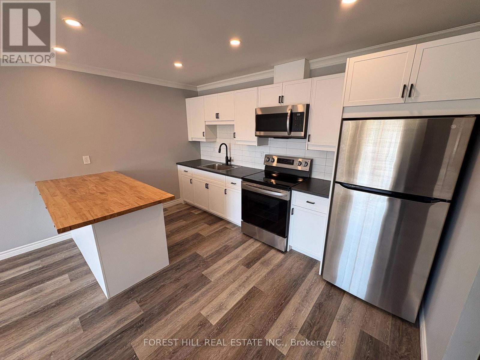 5 - 130 KING STREET E