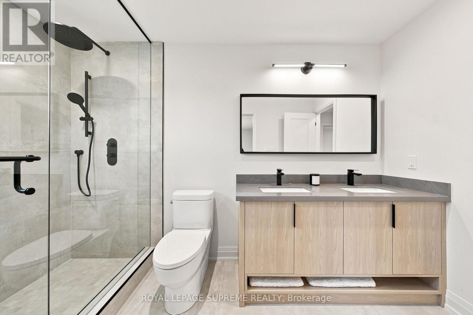 26 CROWN CRESCENT - 30