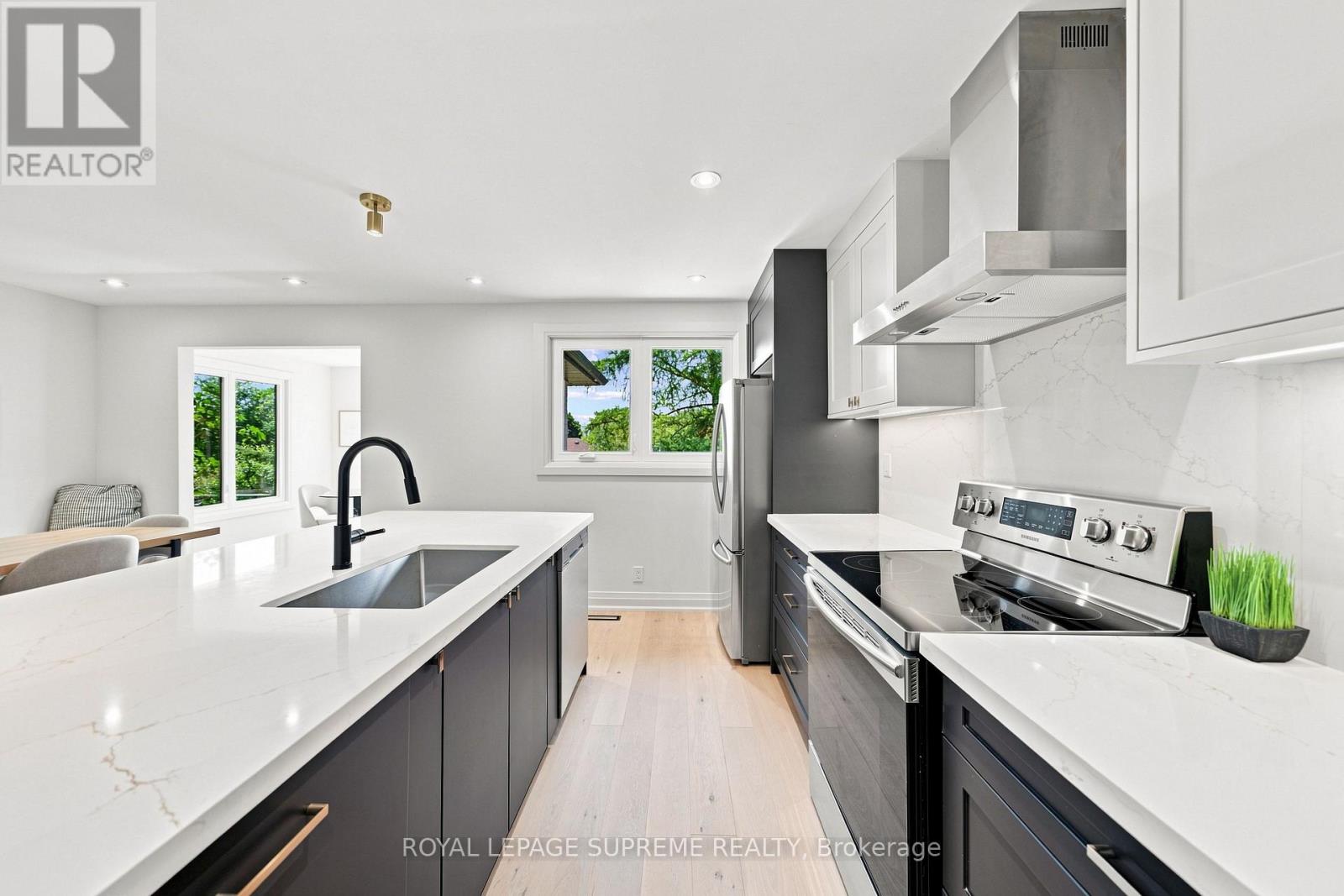 26 CROWN CRESCENT - 8