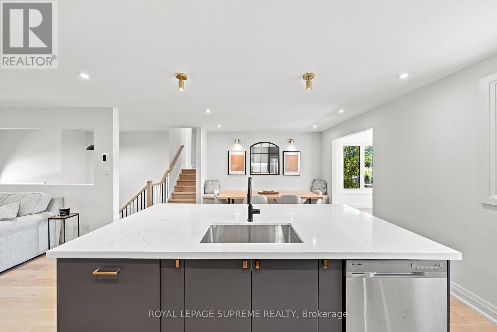 26 CROWN CRESCENT - Image 9