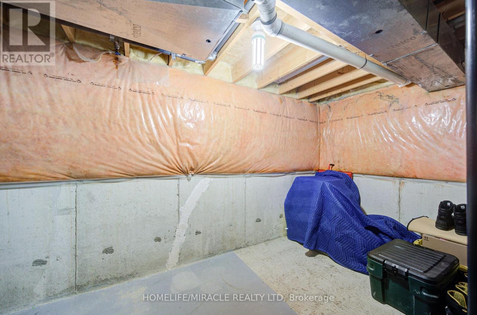 756 KINGSMERE AVENUE - Image 47