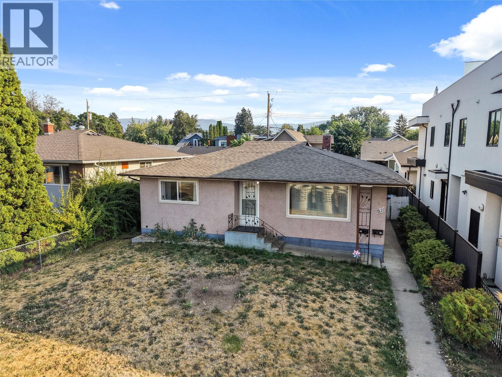 811 Martin Avenue, Kelowna