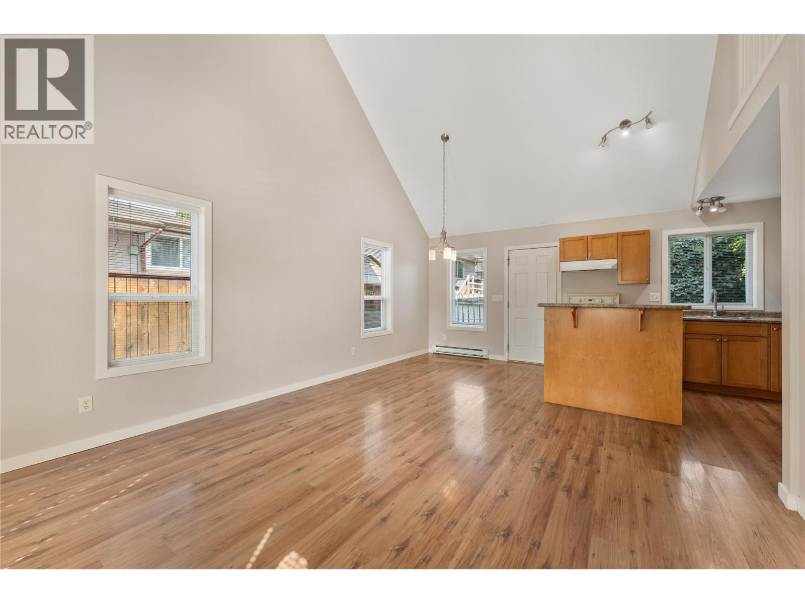 811 Martin Avenue, Kelowna