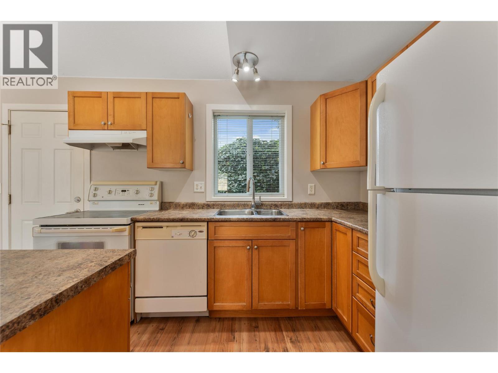 811 Martin Avenue, Kelowna
